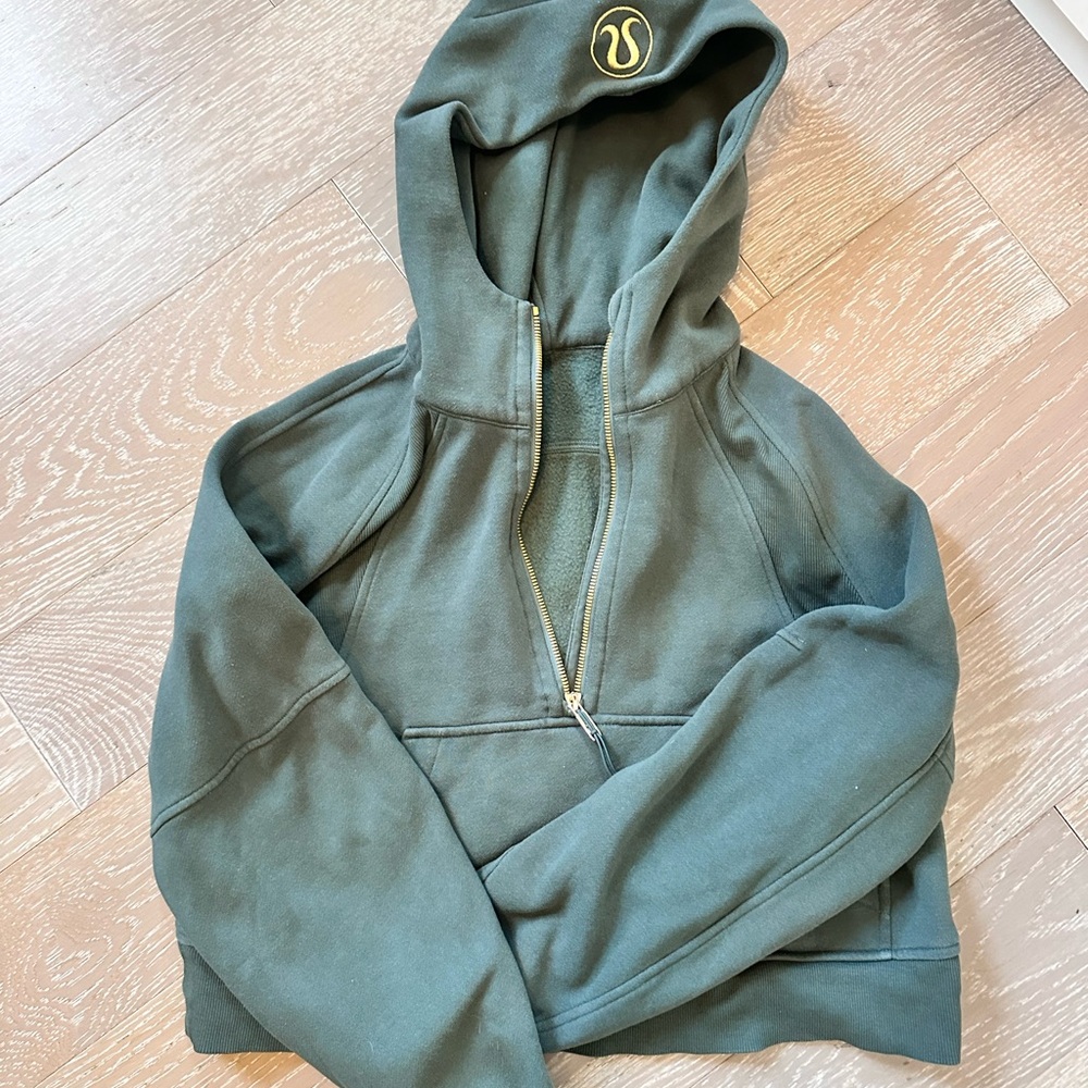 Lululemon Scuba